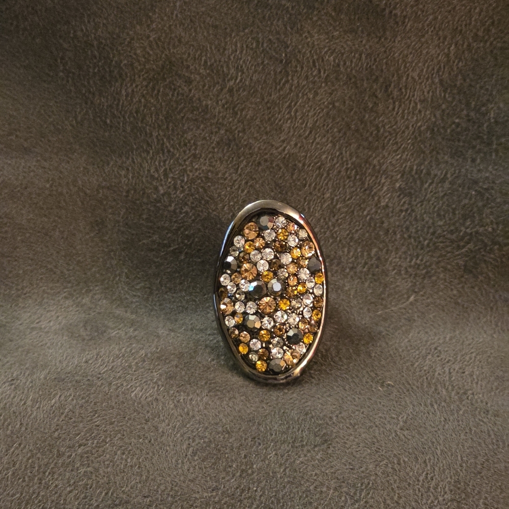 Elegant Gold and Silver Women's Ring